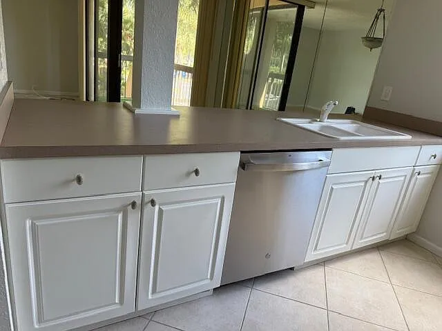 500 Egret Cir #8211 — Photo 9