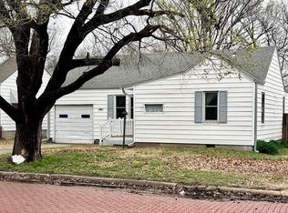 309 Katy Ave, Parsons, KS 67357