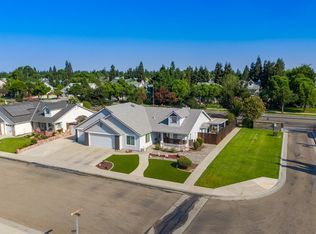 269 Oak Ave, Clovis, CA 93611
