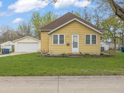 1313 Rose Ave, Des Moines, IA, 50315