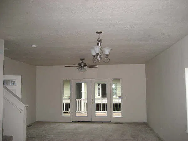 2 bed, 2.5 bath, 1400 sqft, $1,850 — Photo 2