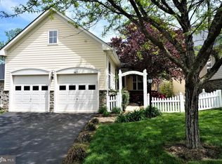 9413 Primrose Ln, Manassas Park, VA 20111
