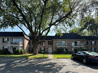 4547 Chestnut Ridge Rd #220B, Buffalo, NY 14228