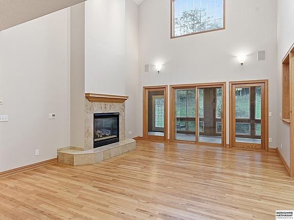 2nd image of 10669 Oak Park Ln