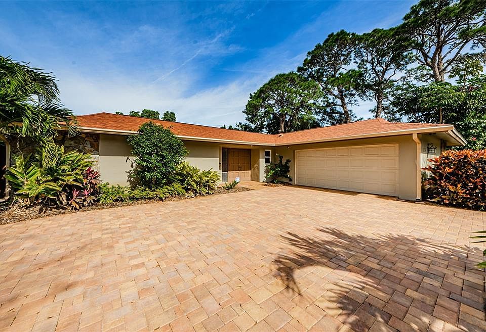 1st image of 1079 SERPENTINE DRIVE S