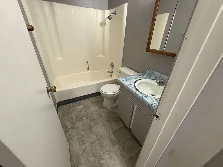 1184 W Brook St #1-4 — Photo 7