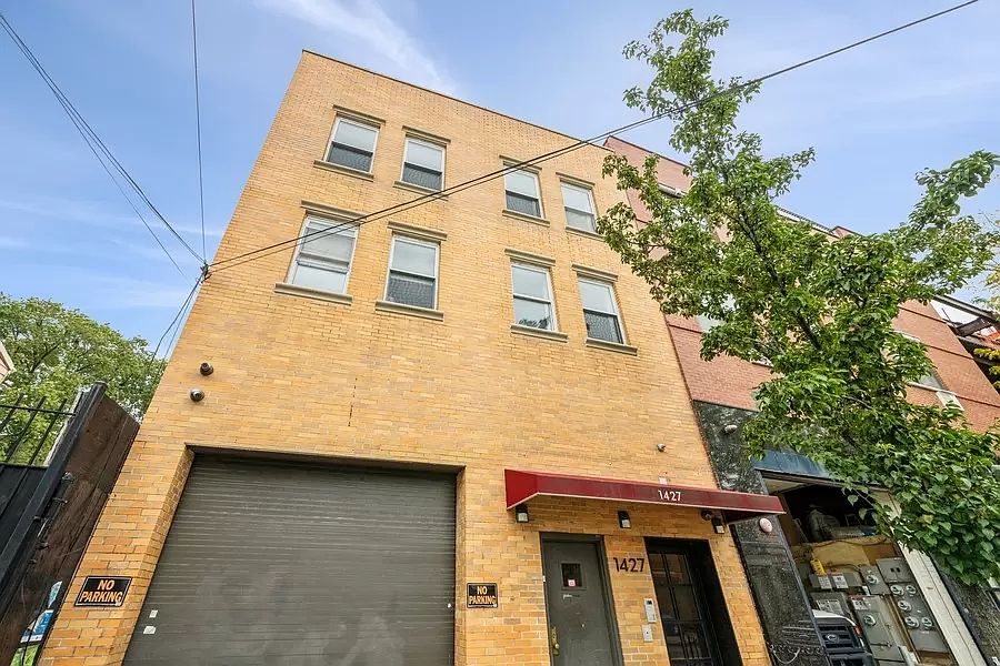 1st image of 14-27 Astoria Blvd