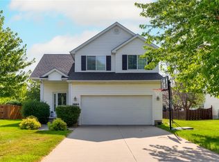 1983 NW 158th St, Clive, IA 50325