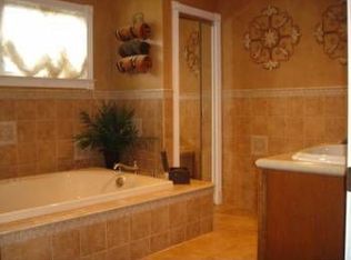 10 Main Dr, Boonton, NJ 07005