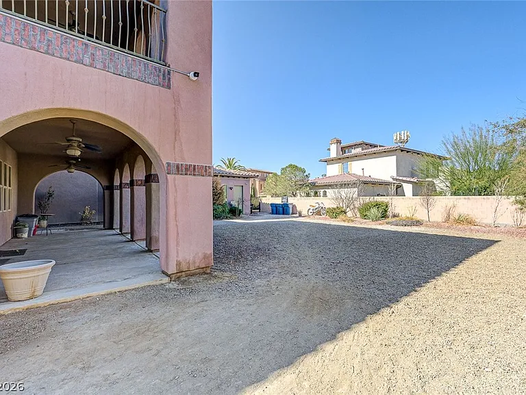 8490 Via De Bellasidra Ct — Photo 76