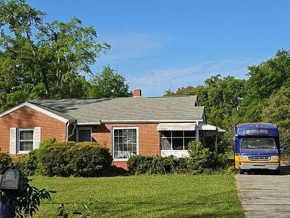 2nd image of 208 Comer Dr