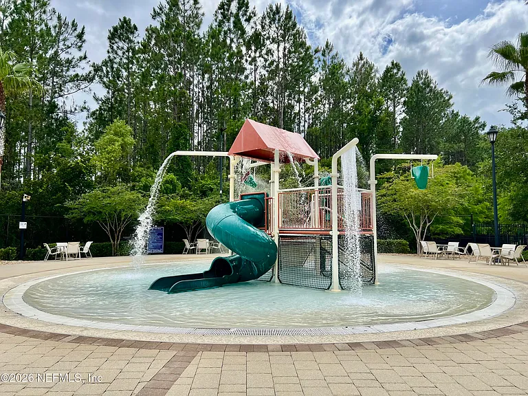 622 Briar Way Ln — Photo 16