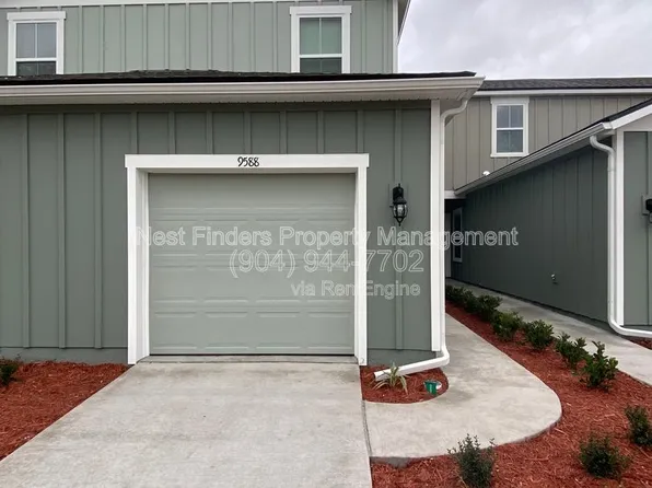 9588 Star Dr, Jacksonville, FL 32256
