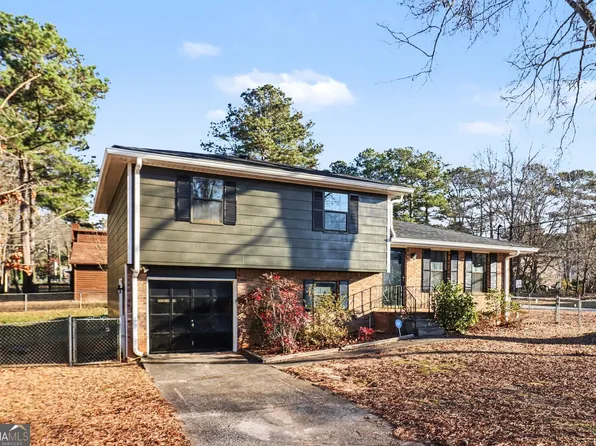 175 Slicky Rock Ct, Riverdale, GA 30274