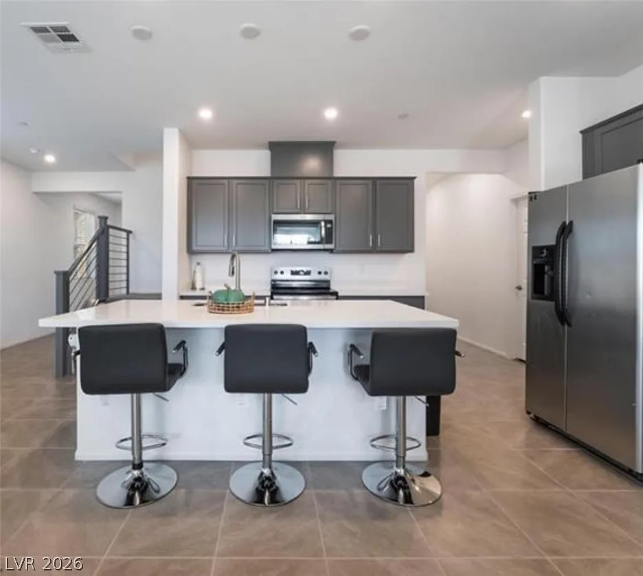5 bed, 3.5 bath, 2932 sqft, $2,800 — Photo 3