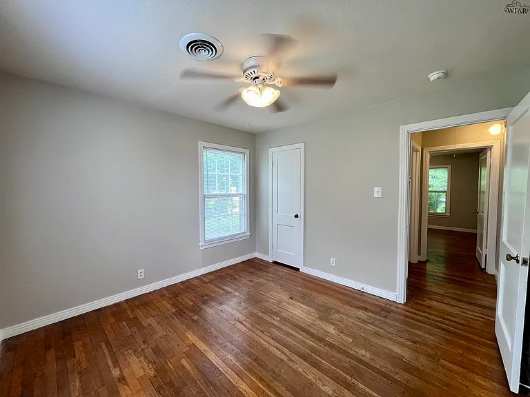 4701 Spiser Ln — Photo 12