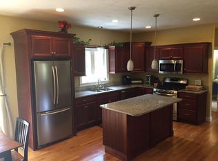 11 Jenna Ln, Sutton, MA 01590