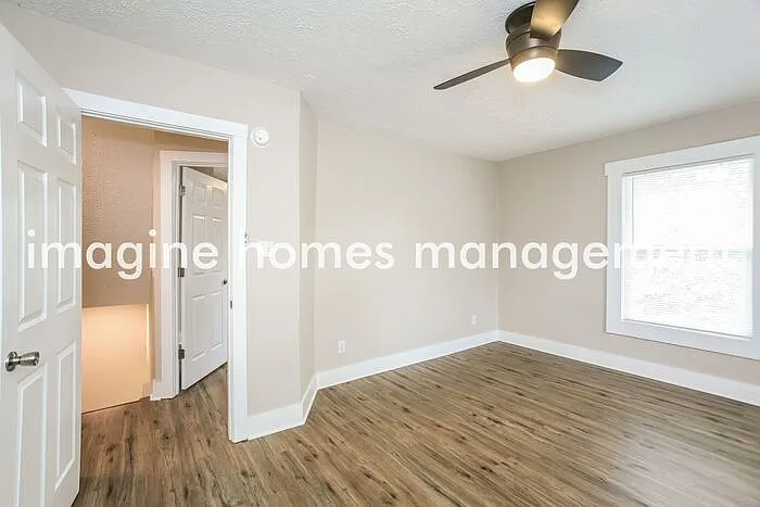 1118 N Parker Ave — Photo 9