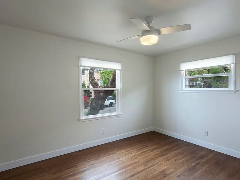 102 N Kalorama St — Photo 8
