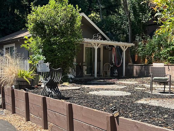 2nd image of 21435 Madrone Dr