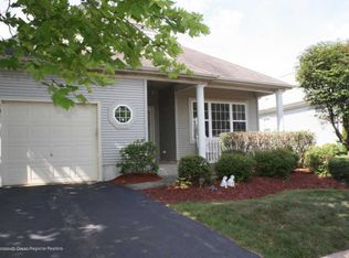 9 Tuscany Cir, Manchester, NJ 08759