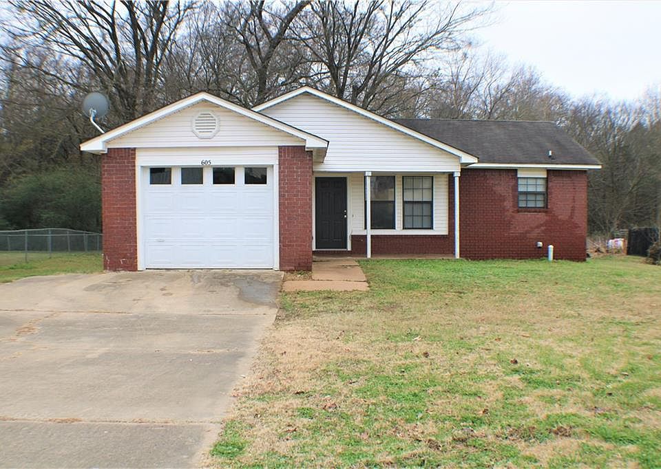 1st image of 605 Boulder Dr
