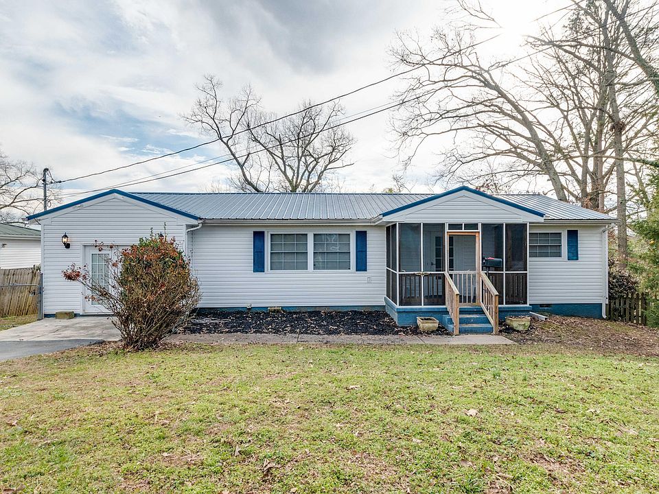 1st image of 285 Greens Lake Cir