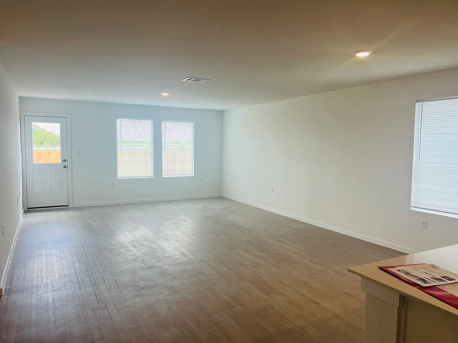 3 bed, 1474 sqft, $1,800 — Photo 2