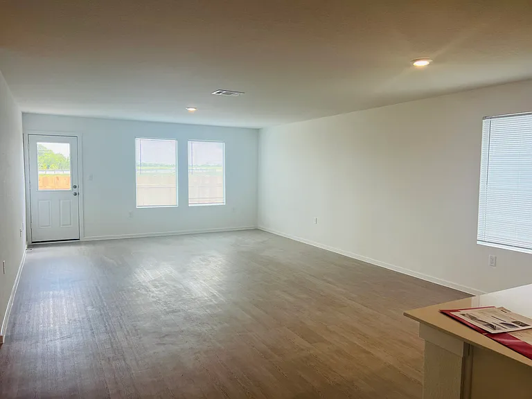 23805 Glowing Embers Dr — Photo 3