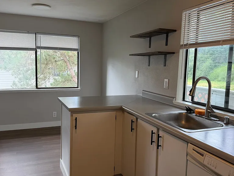 1624 201st Pl SE #6D — Photo 2