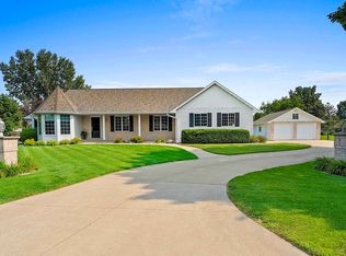 W2239 Pine Ln, Freedom, WI 54130