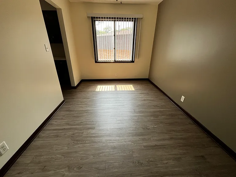 428 Butternut Dr #4 — Photo 5