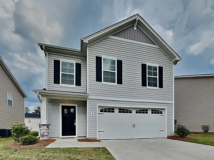 129 Boat Club Ln