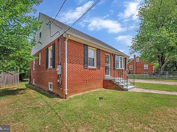 3rd image of 2308 Brinkley Rd