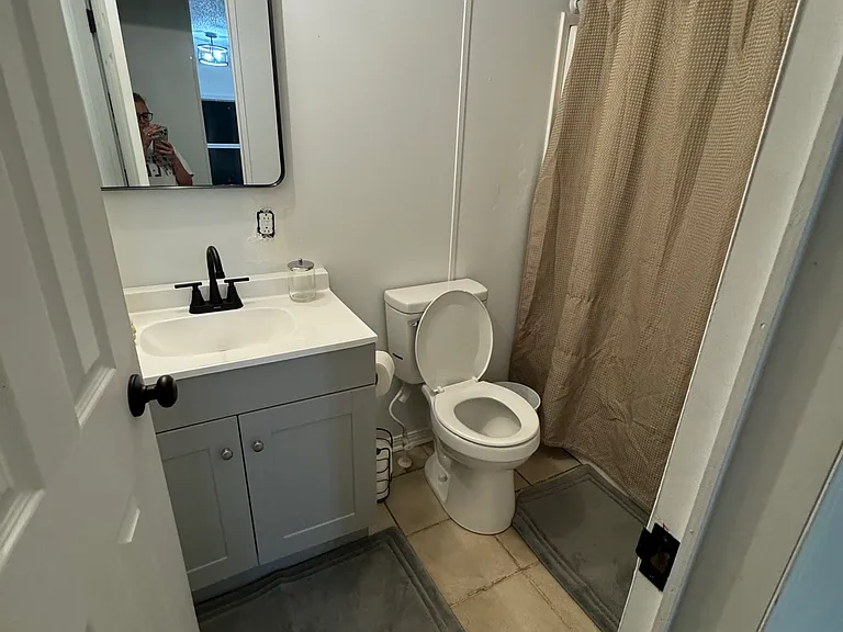 502 Melody Ln — Photo 2
