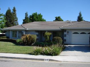 211 Warbler Ct, Paso Robles, CA 93446