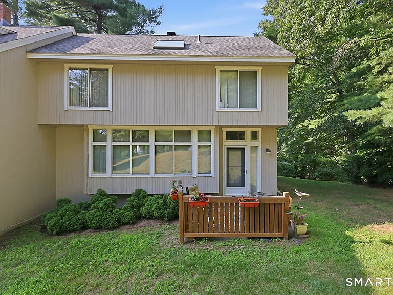 10 Partridge Ct #10 — Photo 12