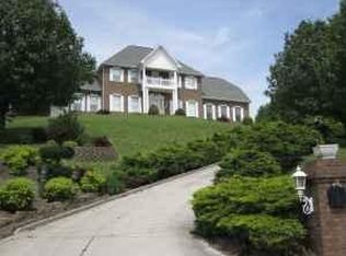 4313 Foothills Dr, Knoxville, TN 37938