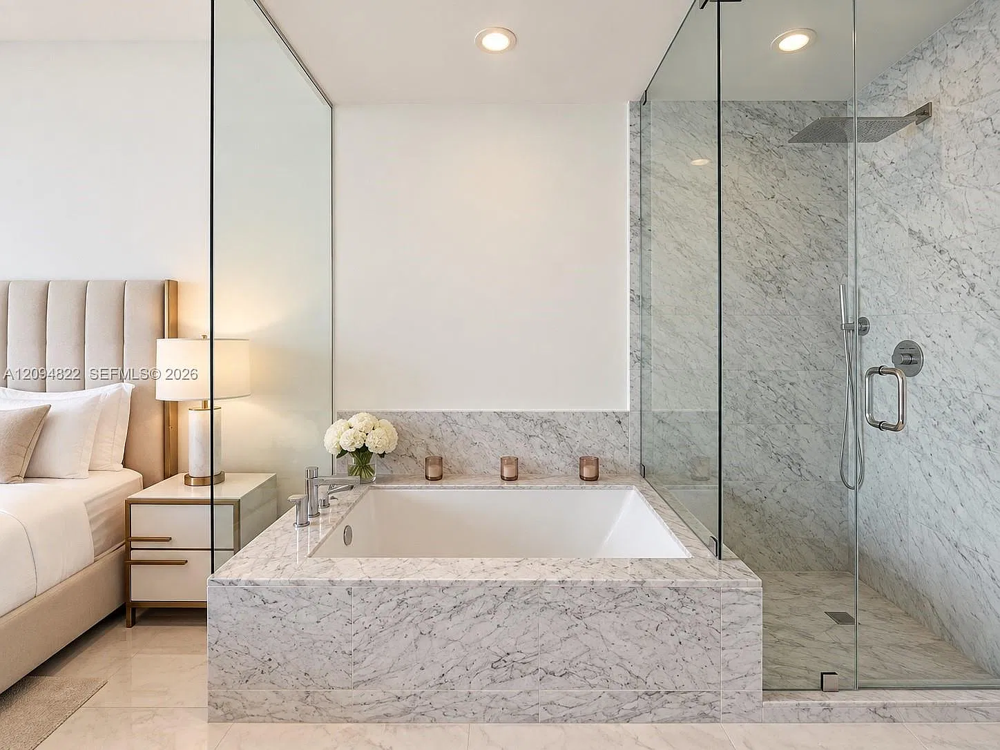 Gran Paraiso Condo — Photo 4