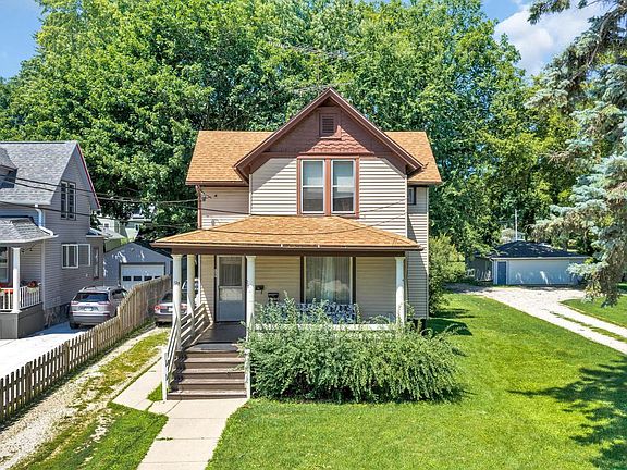 5th image of 125 Edward STREET #127
