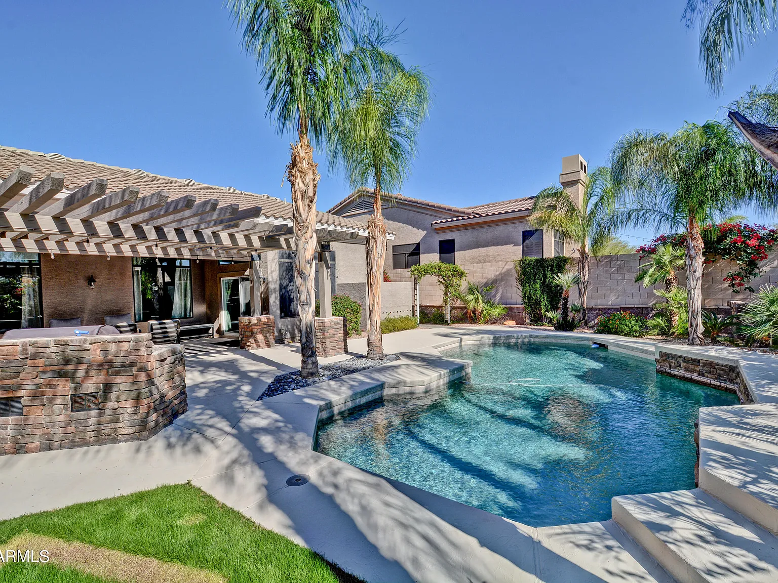 4 bed, 2.5 bath, 2786 sqft, $6,000 — Photo 4