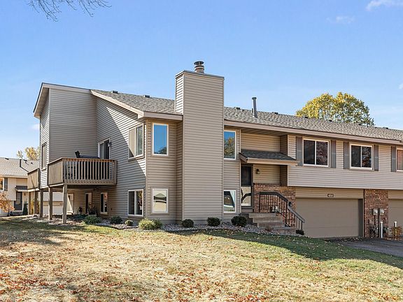 2nd image of 4212 Hemlock Ln N