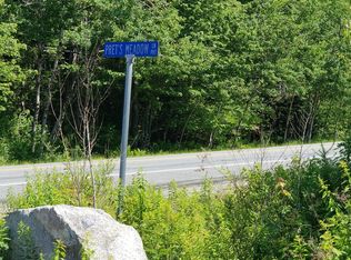 9 Pretts Meadow Ln, Blue Hill, ME 04614