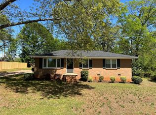 2016 Corinth Dr, Seneca, SC 29672