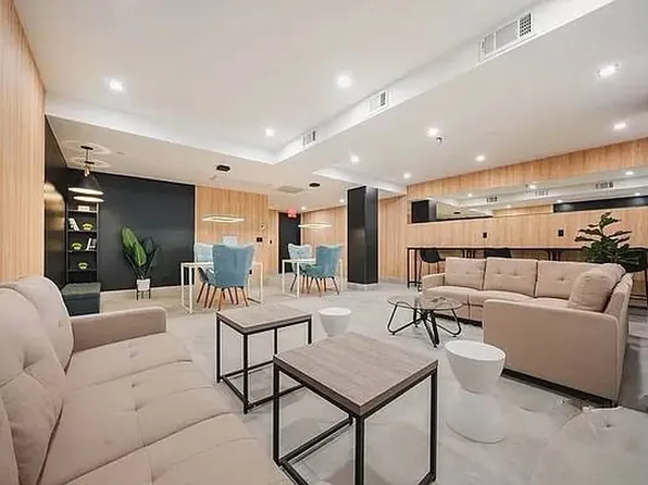 2917 Snyder Avenue image 8 of 10