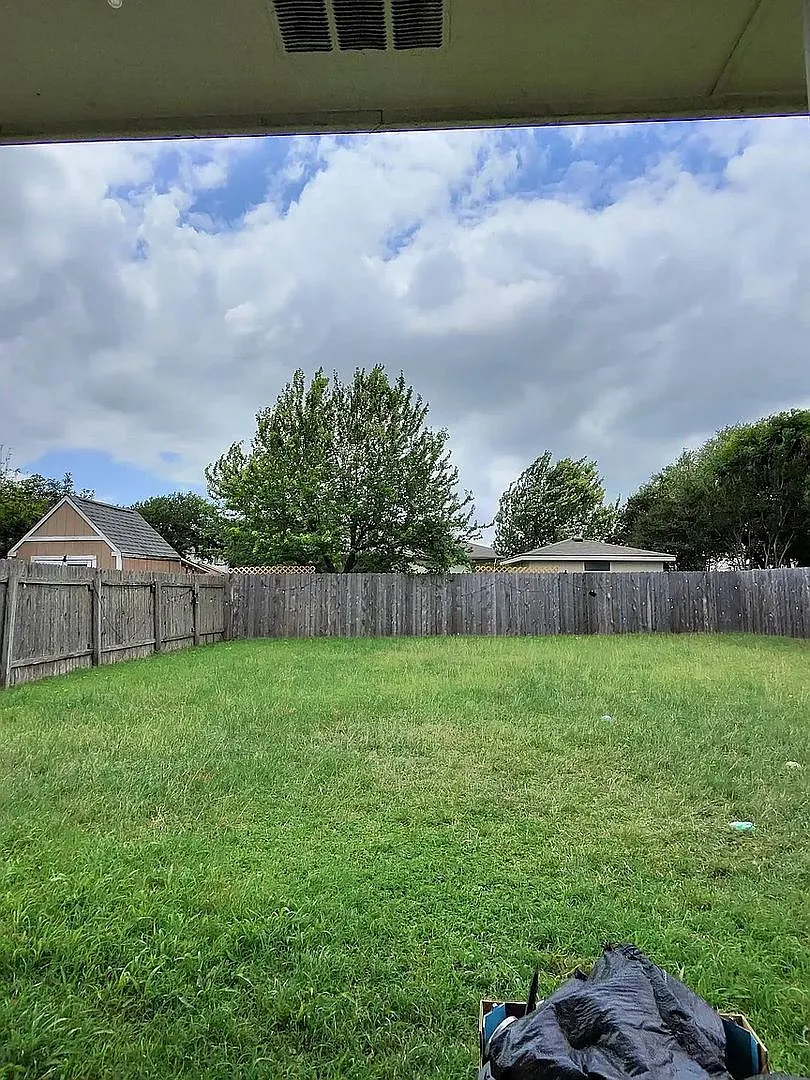 Room in 3 Bedroom Home in Leander — Photo 3