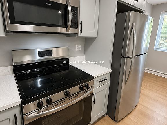 3rd image of 316 Marengo Ave APT 2C