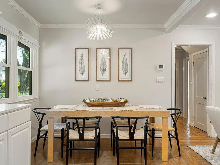 1341 E 37th St S — Photo 15