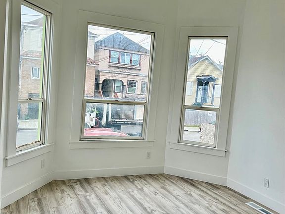 4th image of 874 21st St