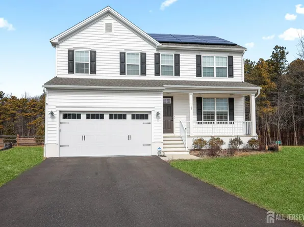 62 Hibiscus Ct, Old Bridge, NJ 08857